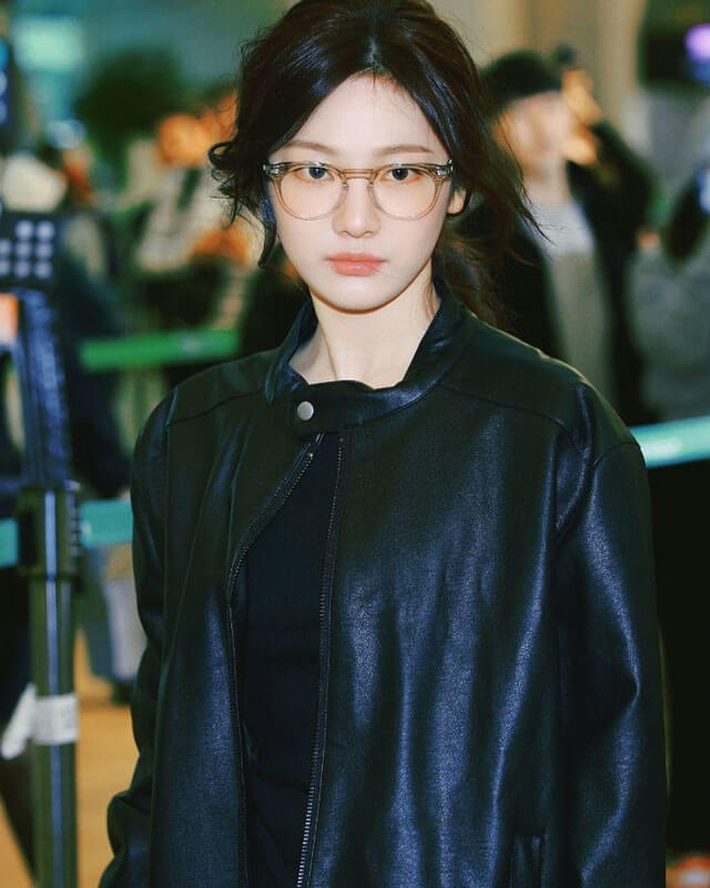 Aespa Ningning Black Oversized Leather Jacket