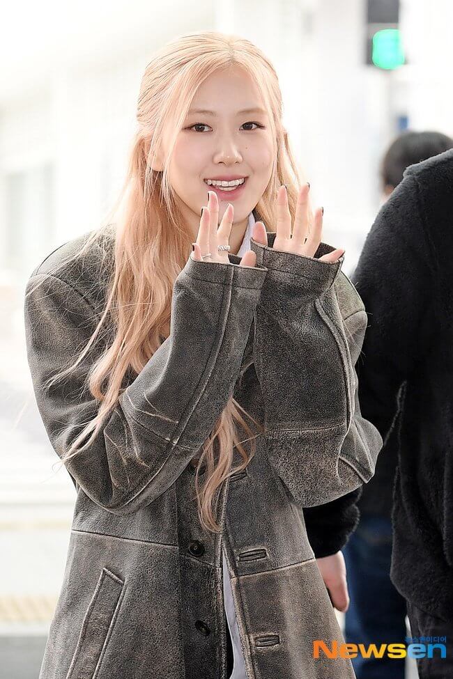 Blackpink Rose Distressed Oversized Leather Coat