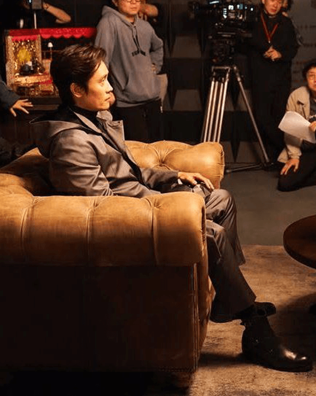 Squid Game Hwang In Ho Black Coat