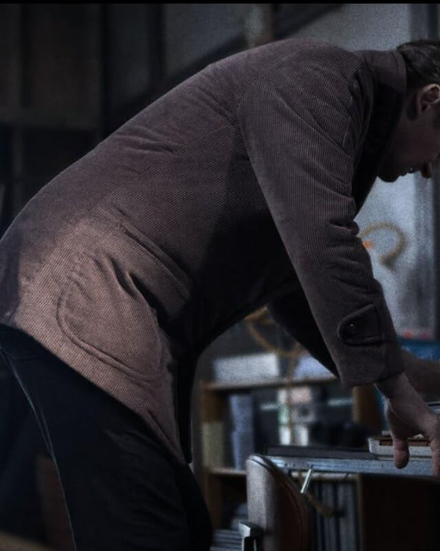 A Walk Among The Tombstones Brown Coat